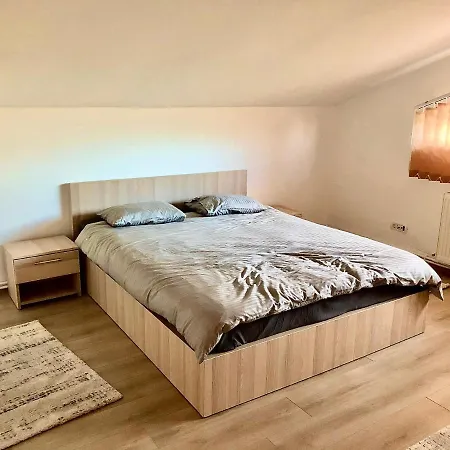 Casa Dima بيت ضيافة كونستانتا